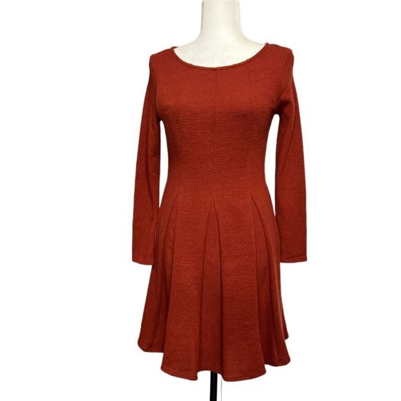 🆕 Dolan Left Coast Anthropologie Piper Pleated Fit & Flare Dress Sweater - Picture 3 of 12
